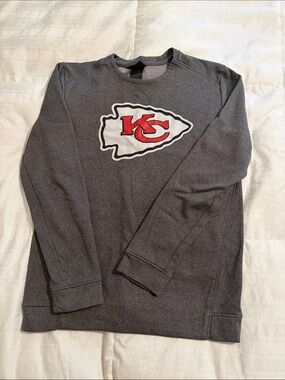 NWOT NFL TEAM APPAREL Kansas City Chiefs Gray Logo Crewneck Sweatshirt